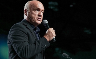 Greg Laurie disse que um novo avivamento poderia levar os cristãos a serem arrebatados da Terra. (Foto: Reprodução).