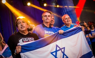 O candidato à Presidência Jair Bolsonaro (PSL) na 26° Marcha para Jesus em São Paulo. (Foto: Alexssandro Loyola)