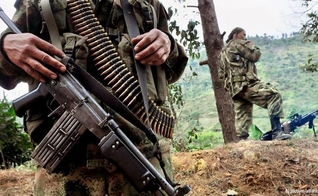 Há décadas, a Colômbia vem sendo assolada por grupos de guerrilheiros, que tentam controlar áreas rurais do país. (Foto: Renova Mídia)
