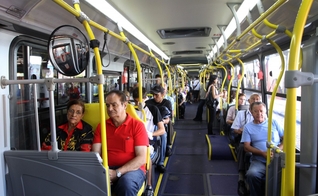 Imagem ilustrativa. Idosa impediu assalto em ônibus após orar por bandido. (Foto: Joel Rocha/SMCS)