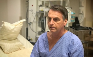 Jair Bolsonaro está sendo submetido a cirurgia para retirada da bolsa de colostomia. (Foto: Divulgação)
