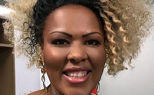 A cantora faleceu aos 39 anos após lutar contra um câncer no fígado. (Foto: Reprodução/Instagram)