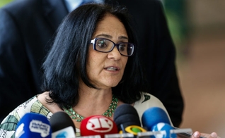 Damares Alves é ministra da Mulher, Família e Direitos Humanos. (Foto: Agência Brasil)