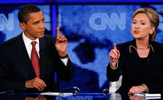 Barack Obama e Hillary Clinton são democratas dos EUA e se recusaram a citar "cristãos" em suas declarações sobre os ataques no Sri Lanka. (Foto: AP Photo / Deborah Cannon)
