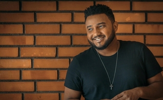 Eli Soares estará na Expoevangélica 2019. (Foto: Divulgação)