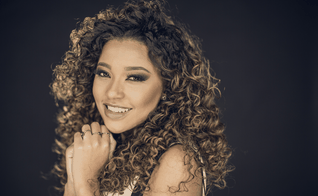 Gabriela Gomes estará no palco principal da Expoevangélica 2019. (Foto: Divulgação)