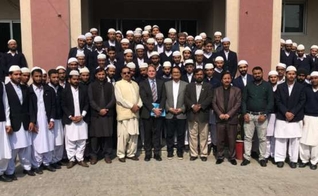 Leif Hetland teve a oportunidade de compartilhar o amor de Jesus com o presidente do Paquistão e diversos líderes muçulmanos em 2015. (Foto: Facebook/Leif Hetland)