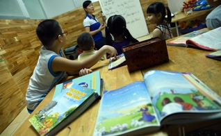 Crianças estão tendo acesso a Bíblias ilustradas no Vietnã. (Foto: Portas Abertas)