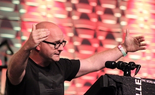 Adam Weber é pastor da Embrace Church, em Sioux Fall, Dakota do Sul, EUA. (Foto: Dakotas's Annual Confference)
