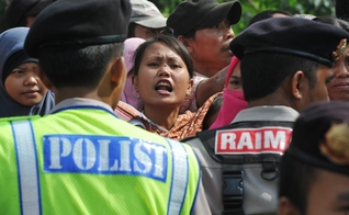 Cristãos protestam contra a intolerância religiosa na Indonésia. (Foto: Adek Berry)