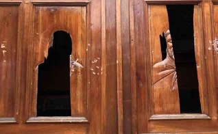 Danos causados por feministas ao Templo Expiatório do Sagrado Coração de Jesus, conhecido como "El Beaterio". (Foto: CATOLIN)