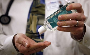 Doações no Brasil para combate ao coronavírus já ultrapassam R$ 386,6 milhões. (Foto: Lara Solt/Dallas Morning News)
