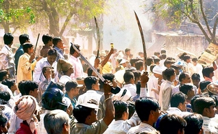 Os grupos exigiam que as famílias deixassem o cristianismo e voltassem às práticas animistas. (Foto: AFP)