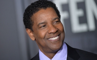 Denzel Washington na exibição do filme ‘Um Limite entre Nós’ em Nova York. (Foto: Erik Pendzich/​Shutterstock)