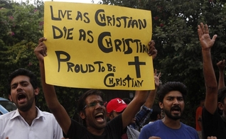 Cristãos se manifestam contra a intolerância religiosa na Índia. (Foto: The CSF)