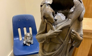 Uma estátua de Jesus foi encontrada decapitada na Igreja Católica Bom Pastor, no sudoeste de Miami-Dade. (Foto: Arquidiocese de Miami)