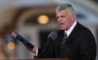 Franklin Graham irá promover uma marcha de oração em setembro. (Foto: AP/John Bazemore)