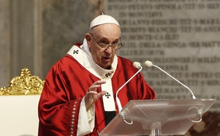 Papa Francisco decidiu não se encontrar com o Secretário de Estado dos EUA, Mike Pompeo. (Foto: REMO CASILLI/POOL PHOTO VIA AP)