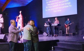 Uma pequena igreja de 75 membros nos EUA testemunhou a cura de surdos. (Foto: LifeChurch)