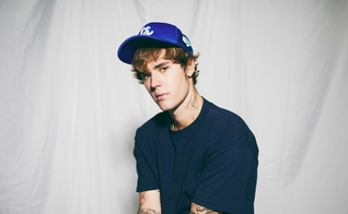 Justin Bieber diz que sua intenção é levar as pessoas a conhecerem o amor Deus. (Foto: Mike Rosenthal)