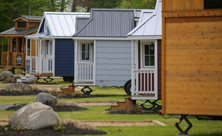 O projeto 'Bridge Way' pretende construir pequenas casas e cedê-las a mulheres solteiras sem moradia. (Foto: Lane Turner/Globe Staff/Boston Globe via Getty Images)