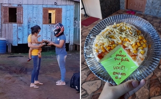 Jovens colocaram mensagem bíblica junto com pizza. (Foto: Maria Eduarda Piason)