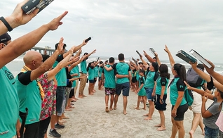 Imagem ilustrativa de batismo em Tramandaí, no litoral gaúcho. (Foto: Arquivo Pessoal)