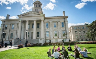 Tribunal nos EUA responsabilizou a Universidade por ferir os direitos de liberdade de associação e liberdade de expressão do grupo cristão. (Foto: University of Iowa). 