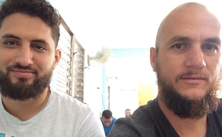 Pastores Yarian Sierra (à esquerda) e Yéremi Blanco (à direita). (Foto: CSW/Seminário Carey)