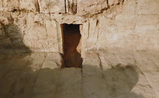Caverna funerária de Salomé em Laquis. (Foto: Emil Aladjem/Autoridade de Antiguidades de Israel)