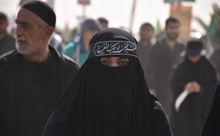 Mulheres são obrigadas a usar o véu islâmico no Irã. (Foto representativa: Unsplash/Mhrezaa)