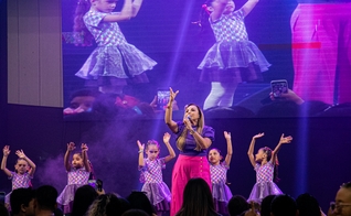 Cristina Mel na Expoevangélica Infantil 2023. (Foto: Marcos Paulo Corrêa/Guiame).
