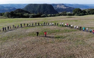 Monte de oração em Faxinal do Soturno (RS). (Foto: Ministério Engel)