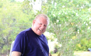 Hoje Keith Jackson é pastor e atua no resgate de pessoas marginalizadas. (Foto: Sure Foundation Puna)