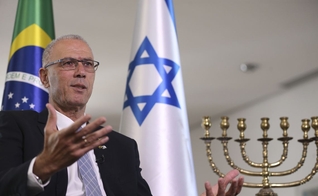 O embaixador de Israel, Yossi Shelley, celebra a proximidade entre Brasil e Israel. (Foto: Marcello Casal Jr/Agência Brasil)