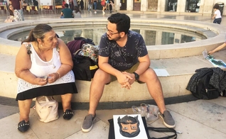 O missionário Fernando Sousa em momento de evangelismo nas ruas de Lisboa. (Foto: Arquivo Pessoal)