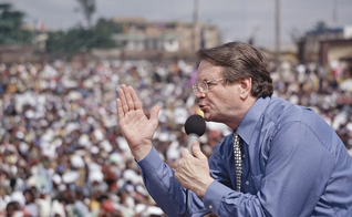O evangelista Reinhard Bonnke faleceu neste sábado (7) aos 79 anos. (Foto: Christ for all Nations)