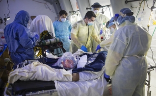 Profissionais de saúde se prontificam a manter rodízio para atender pacientes com Covid-19 em hospital de Campanha da Samaritan's Purse. (Foto: Samaritan's Purse)