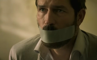 Jim Caviezel está lançando seu novo filme "Infidel", em 18 de setembro. (Imagem: Youtube / Reprodução)