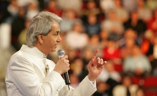 Pr. Benny Hinn