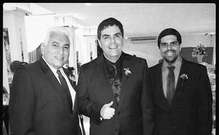 O vocalista Kim também confirmou que está preparando o seu novo CD solo