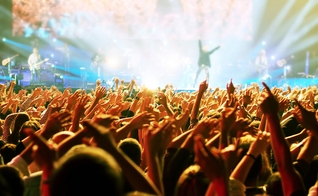 “Líderes de adoração não são estrelas do rock”, alerta Ed Stetzer.