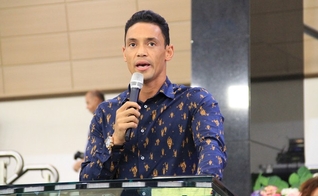 Ricardo Oliveira é pastor e foi eleito craque do Paulistão 2015.