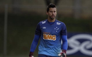 Fábio atua como goleiro pelo time do Cruzeiro e frequenta a Igreja Batista Getsêmani, na região da Pampulha, em Belo Horizonte, com sua esposa e filhos.