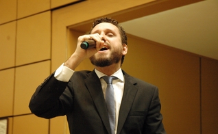 Leonardo Gonçalves durante apresentação na Assembleia Legislativa do Estado de São Paulo. (Guiame/ Marcos Paulo Corrêa)