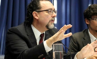 Carlos Bezerra é deputado estadual (PSDB-SP) e autor e uma das grandes vozes atualmente, na luta contra o trabalho escravo no Brasil.