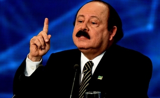 Levy Fidelix (PRTB) concorreu como candidato à presidência da República nas eleições de 2014.