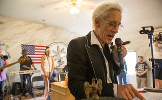O músico Bill Levin é o fundador da Igreja da Maconha. (Reprodução/ The New York Times)