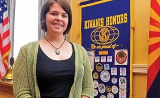 Kayla Mueller foi capturada e morta por militantes terroristas. (Foto: Reprodução)