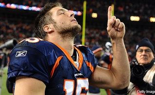 Apesar de a postura de Tebow agradar parte do público, seu posicionamento religioso mudou o rumo de sua vida amorosa. (Foto: Getty Images)